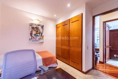 Apartamento de 2 alcobas en venta en Chico Reservado, Bogotá, 92 m² · foto 4 de 16