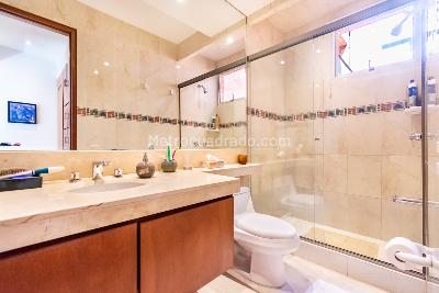 Apartamento de 2 alcobas en venta en Chico Reservado, Bogotá, 92 m² · foto 15 de 16