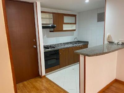 Apartamento de 1 alcoba en arriendo en Chapinero Alto Emaus, Bogotá, 47 m² · foto 4 de 11