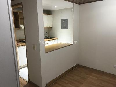Apartamento de 1 alcoba en venta en Chapinero Alto Emaus, Bogotá, 41 m² · foto 10 de 12
