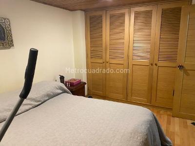 Apartamento de 1 alcoba en venta en Chapinero Alto Emaus, Bogotá, 41 m² · foto 3 de 12