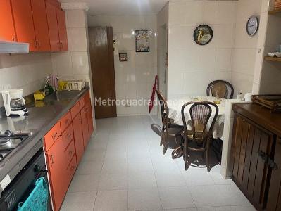 Casa de 3 alcobas en venta en Santa Barbara Central Usaquen, Bogotá, 183 m² · foto 8 de 20