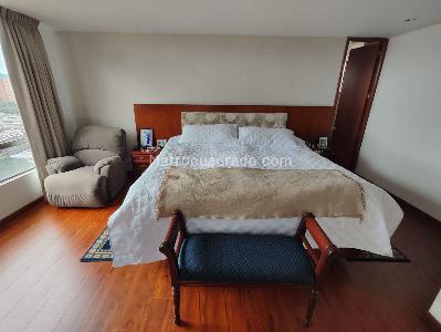 Apartamento de 4 alcobas en venta en Colina Campestre, Bogotá, 215 m² · foto 2 de 20