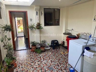 Casa de 5 alcobas en venta en Pontevedra San Nicolas, Bogotá, 292 m² · foto 11 de 20