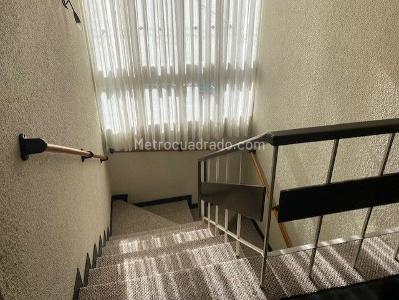 Casa de 5 alcobas en venta en Pontevedra San Nicolas, Bogotá, 292 m² · foto 13 de 20