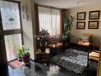 Casa de 5 alcobas en venta en Pontevedra San Nicolas, Bogotá, 292 m² · foto 5 de 20