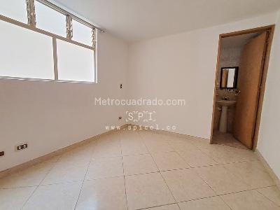 Apartamento de 4 alcobas en arriendo en El Velodromo, Medellín, 120 m² · foto 6 de 20