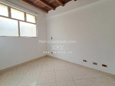Apartamento de 4 alcobas en arriendo en El Velodromo, Medellín, 120 m² · foto 10 de 20