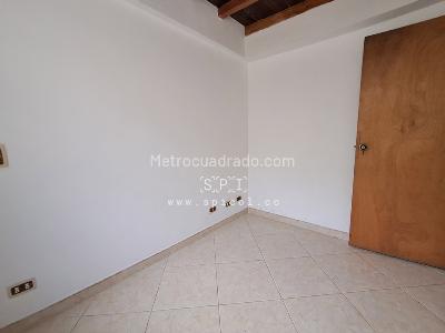 Apartamento de 4 alcobas en arriendo en El Velodromo, Medellín, 120 m² · foto 11 de 20
