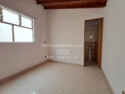 Apartamento de 4 alcobas en arriendo en El Velodromo, Medellín, 120 m² · foto 14 de 20