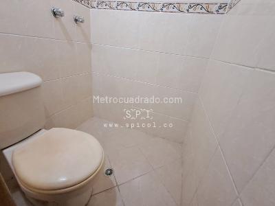 Apartamento de 4 alcobas en arriendo en El Velodromo, Medellín, 120 m² · foto 19 de 20