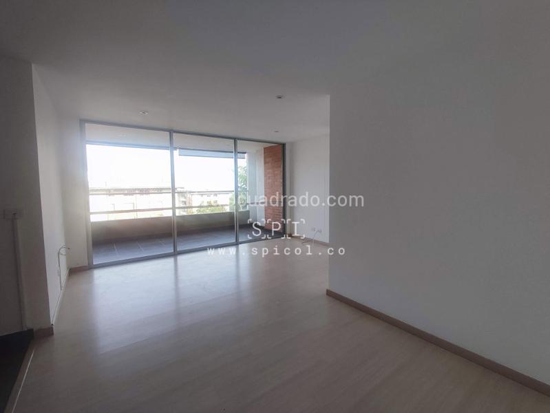 2BR Apartment in El Esmeraldal (84 m²) - 4