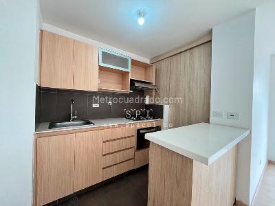 Apartamento en arriendo en El Esmeraldal, Envigado · foto 3 de 19