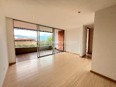 Apartamento en arriendo en El Esmeraldal, Envigado · foto 4 de 19
