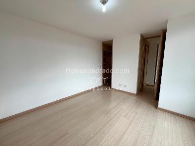 Apartamento en arriendo en El Esmeraldal, Envigado · foto 12 de 19