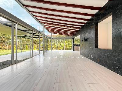 Casa de 4 alcobas en arriendo en Altos Del Escobero, Envigado, 400 m² · foto 7 de 20
