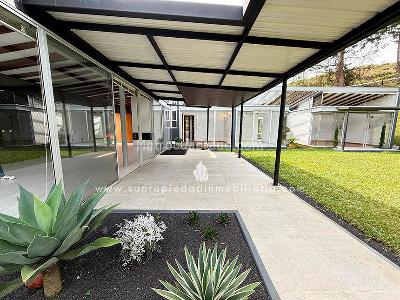 Casa de 4 alcobas en arriendo en Altos Del Escobero, Envigado, 400 m² · foto 9 de 20
