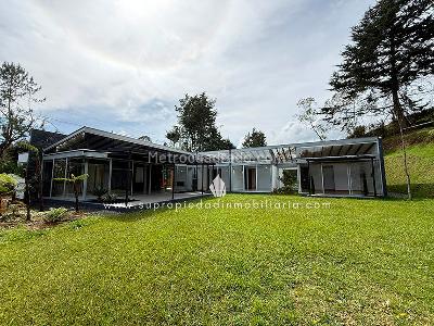 Casa de 4 alcobas en arriendo en Altos Del Escobero, Envigado, 400 m² · foto 12 de 20