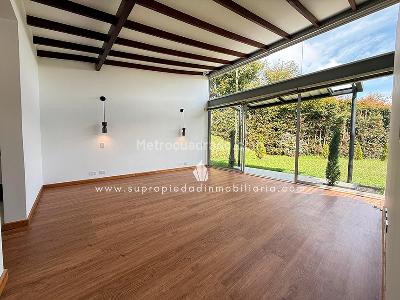 Casa de 4 alcobas en arriendo en Altos Del Escobero, Envigado, 400 m² · foto 18 de 20