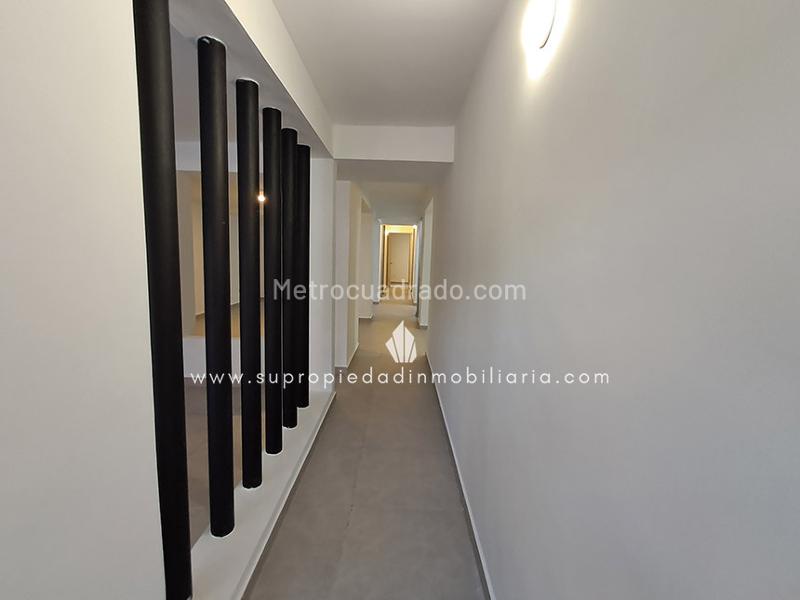 Spacious 3BR House with Garage in Belen Rosales - 3