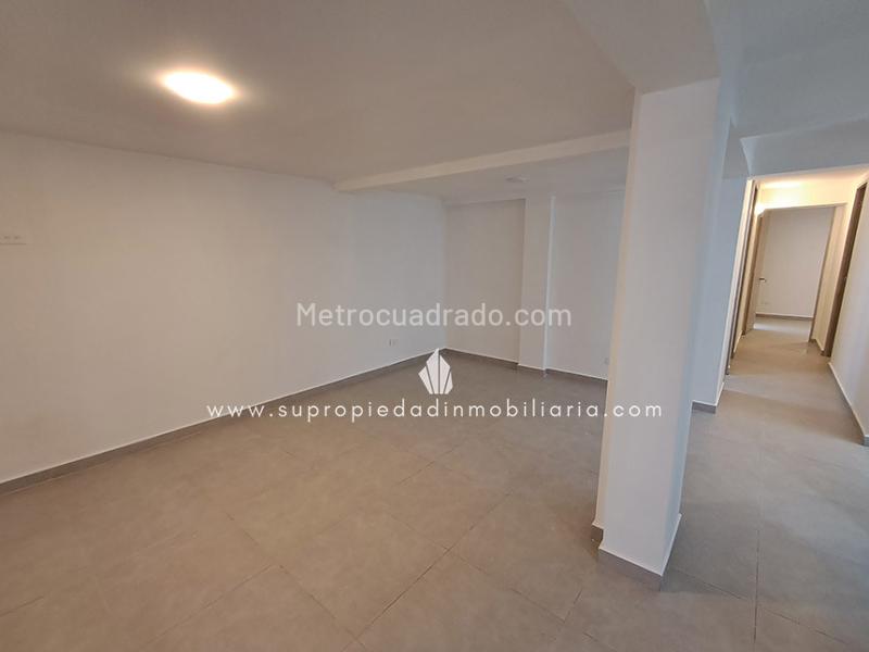 Spacious 3BR House with Garage in Belen Rosales - 6