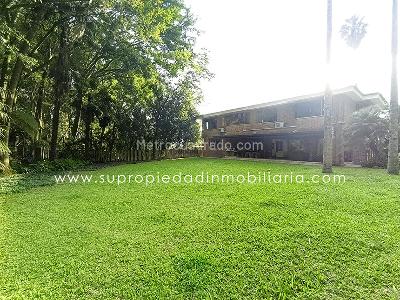 Casa de 3 alcobas en venta en Altos Del Poblado, Medellín, 523 m² · foto 3 de 20