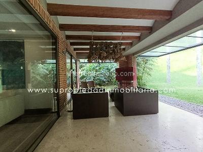 Casa de 3 alcobas en venta en Altos Del Poblado, Medellín, 523 m² · foto 4 de 20