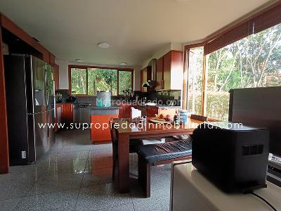 Casa de 3 alcobas en venta en Altos Del Poblado, Medellín, 523 m² · foto 14 de 20