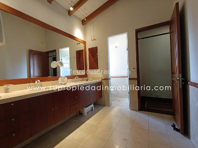 Casa de 3 alcobas en venta en Altos Del Poblado, Medellín, 523 m² · foto 20 de 20