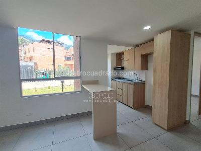 Apartamento en venta en San Antonio De Prado, Medellín · foto 3 de 13