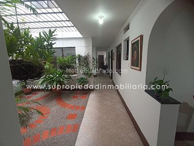 Casa de 3 alcobas en venta en Simon Bolivar, Medellín, 194 m² · foto 6 de 20