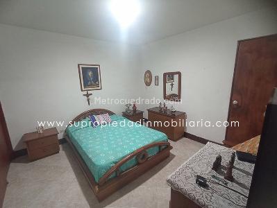 Casa de 3 alcobas en venta en Simon Bolivar, Medellín, 194 m² · foto 8 de 20
