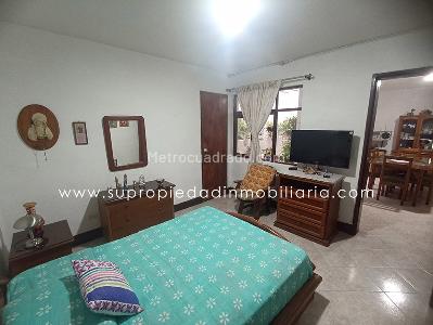 Casa de 3 alcobas en venta en Simon Bolivar, Medellín, 194 m² · foto 10 de 20