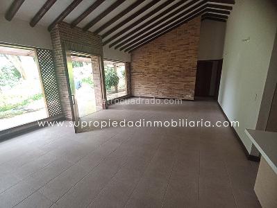 Casa de 4 alcobas en venta en Loma De Las Brujas, Envigado, 260 m² · foto 3 de 20