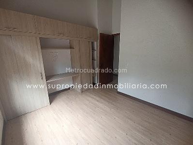 Casa de 4 alcobas en venta en Loma De Las Brujas, Envigado, 260 m² · foto 10 de 20