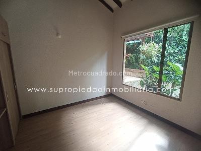 Casa de 4 alcobas en venta en Loma De Las Brujas, Envigado, 260 m² · foto 13 de 20