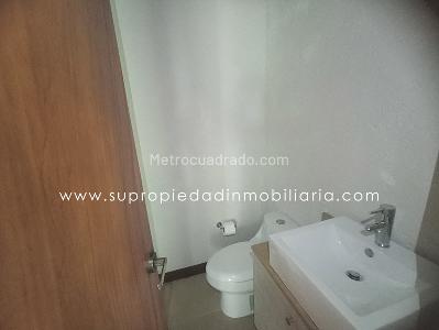 Casa de 4 alcobas en venta en Loma De Las Brujas, Envigado, 260 m² · foto 15 de 20