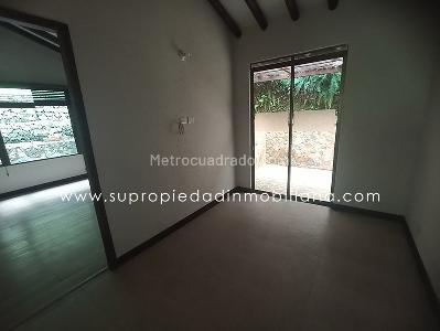 Casa de 4 alcobas en venta en Loma De Las Brujas, Envigado, 260 m² · foto 16 de 20