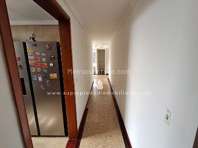 Apartamento de 5 alcobas en venta en Lorena, Medellín, 250 m² · foto 5 de 14