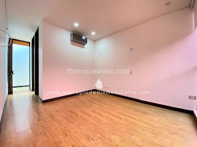 Casa de 4 alcobas en venta en Las Callejas, Envigado, 380 m² · foto 19 de 20