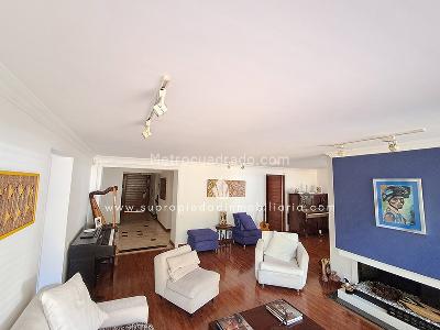 Apartamento de 3 alcobas en venta en Los Rosales, Bogotá, 194 m² · foto 3 de 20