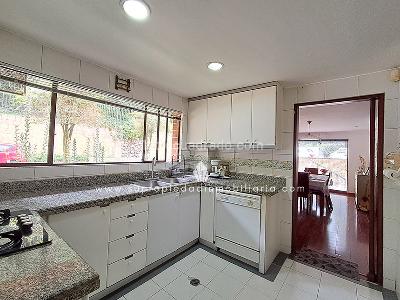 Apartamento de 3 alcobas en venta en Los Rosales, Bogotá, 194 m² · foto 5 de 20
