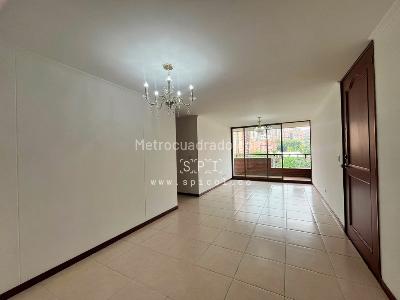 Apartamento de 3 alcobas en arriendo en Los Balsos, Medellín, 145 m² · foto 3 de 20