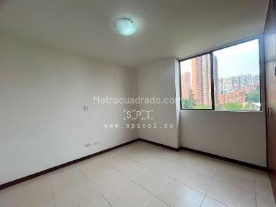 Apartamento de 3 alcobas en arriendo en Los Balsos, Medellín, 145 m² · foto 6 de 20