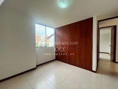 Apartamento de 3 alcobas en arriendo en Los Balsos, Medellín, 145 m² · foto 16 de 20