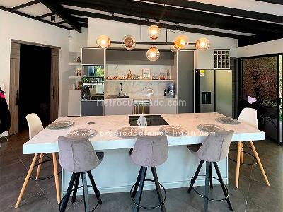 Casa de 4 alcobas en venta en Las Lomitas, Sabaneta, 310 m² · foto 4 de 20