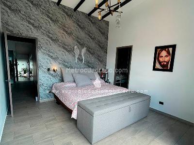 Casa de 4 alcobas en venta en Las Lomitas, Sabaneta, 310 m² · foto 15 de 20