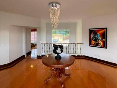 Casa de 4 alcobas en venta en Llano Grande, Rionegro, 352 m² · foto 11 de 20