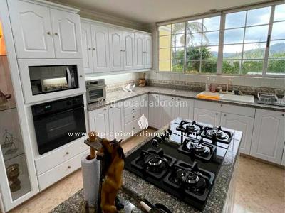 Casa de 4 alcobas en venta en Llano Grande, Rionegro, 352 m² · foto 17 de 20