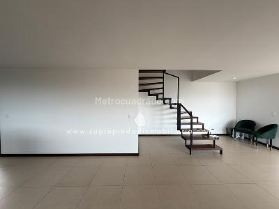 Apartamento en venta en Altos Del Poblado, Medellín · foto 8 de 20